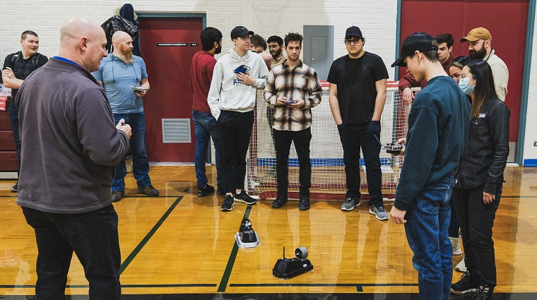 Hovercraft building 