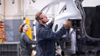 Saskatchewan Polytechnic first post-secondary Auto Body shops in Canada to receive I-CAR Gold Class certification  