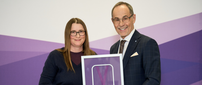Michelle Lanoie receives award